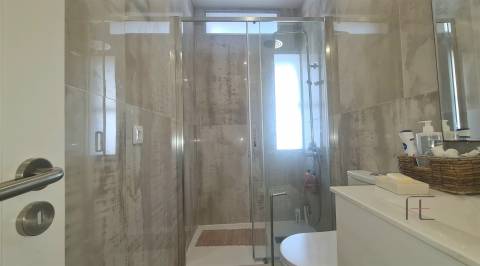 Andar Moradia T2 e Anexo T1, piscina exterior e jardim