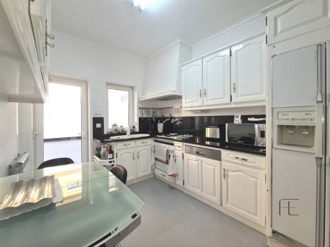 Exclusivo em Espinho: Viva a Passos da Praia!