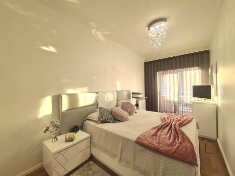 Exclusivo em Espinho: Viva a Passos da Praia!