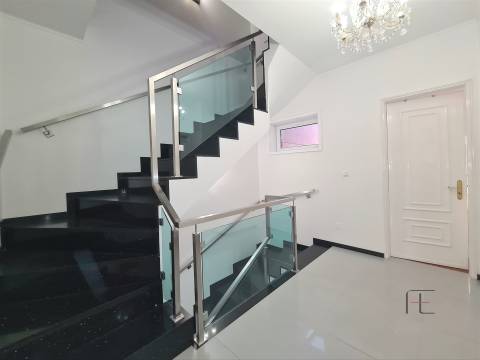 Exclusivo em Espinho: Viva a Passos da Praia!