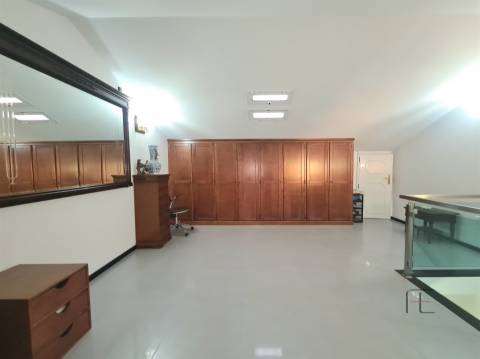 Exclusivo em Espinho: Viva a Passos da Praia!