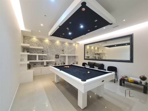 Exclusivo em Espinho: Viva a Passos da Praia!