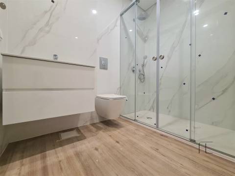 Apartamento T2 novo no centro de Espinho com design moderno e acabamentos de alta qualidade