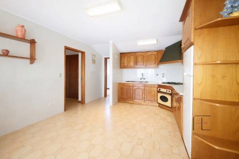 T2 em Ovar com Terraço e Elevado Potencial de Rendimento