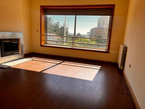 Apartamento T3 DUPLEX Venda em Fânzeres e São Pedro da Cova,Gondomar