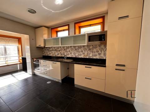 Apartamento T3 DUPLEX Venda em Fânzeres e São Pedro da Cova,Gondomar