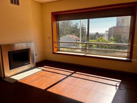 Apartamento T3 DUPLEX Venda em Fânzeres e São Pedro da Cova,Gondomar