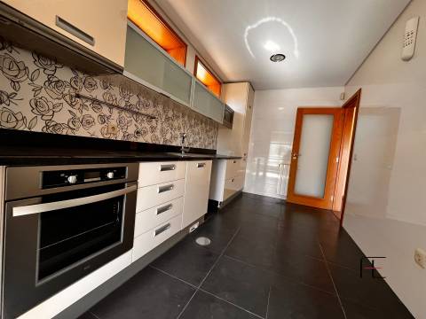 Apartamento T3 DUPLEX Venda em Fânzeres e São Pedro da Cova,Gondomar