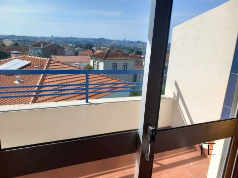 Apartamento T2 DUPLEX Venda em Gondomar (São Cosme), Valbom e Jovim,Gondomar
