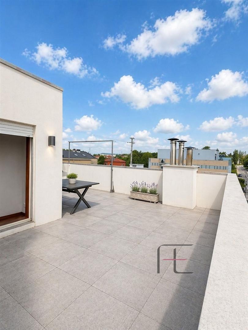 Apartamento T4 Venda em Castêlo da Maia,Maia