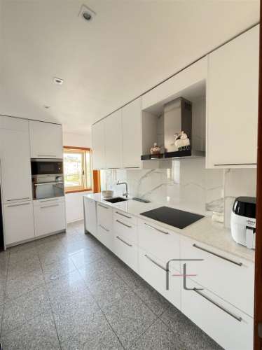 Apartamento T4 Venda em Castêlo da Maia,Maia