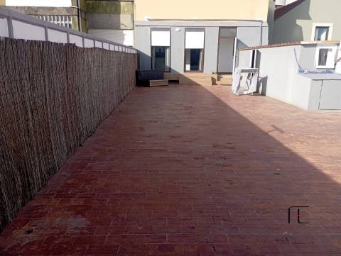 Apartamento T3 – Renovado – Terraço – Matosinhos