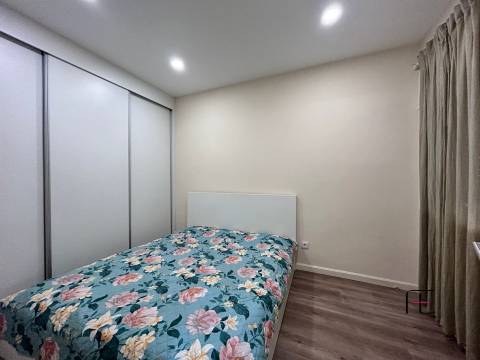 Apartamento T2 Venda em Ermesinde,Valongo