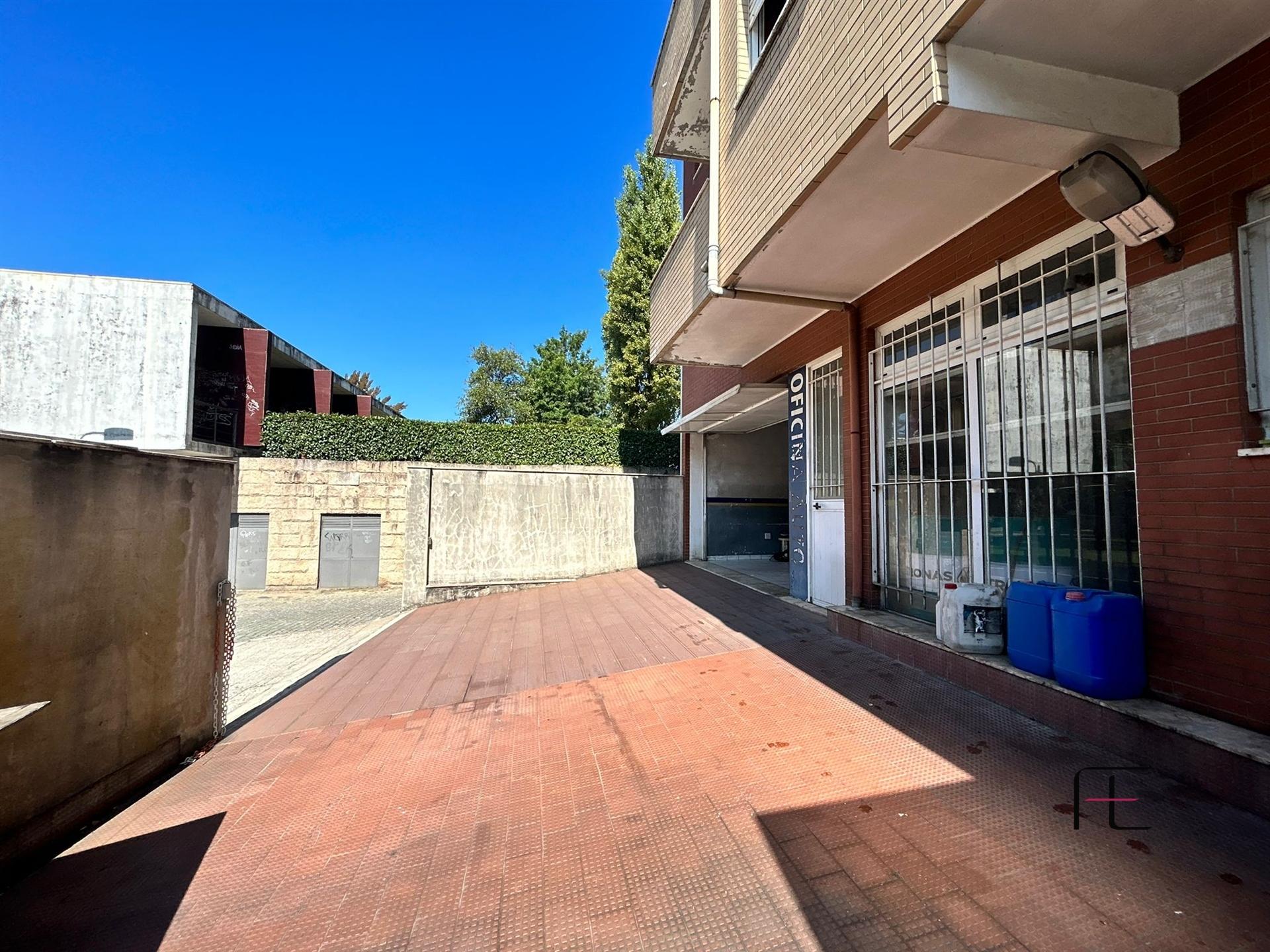 Oficina  Venda em Valongo,Valongo