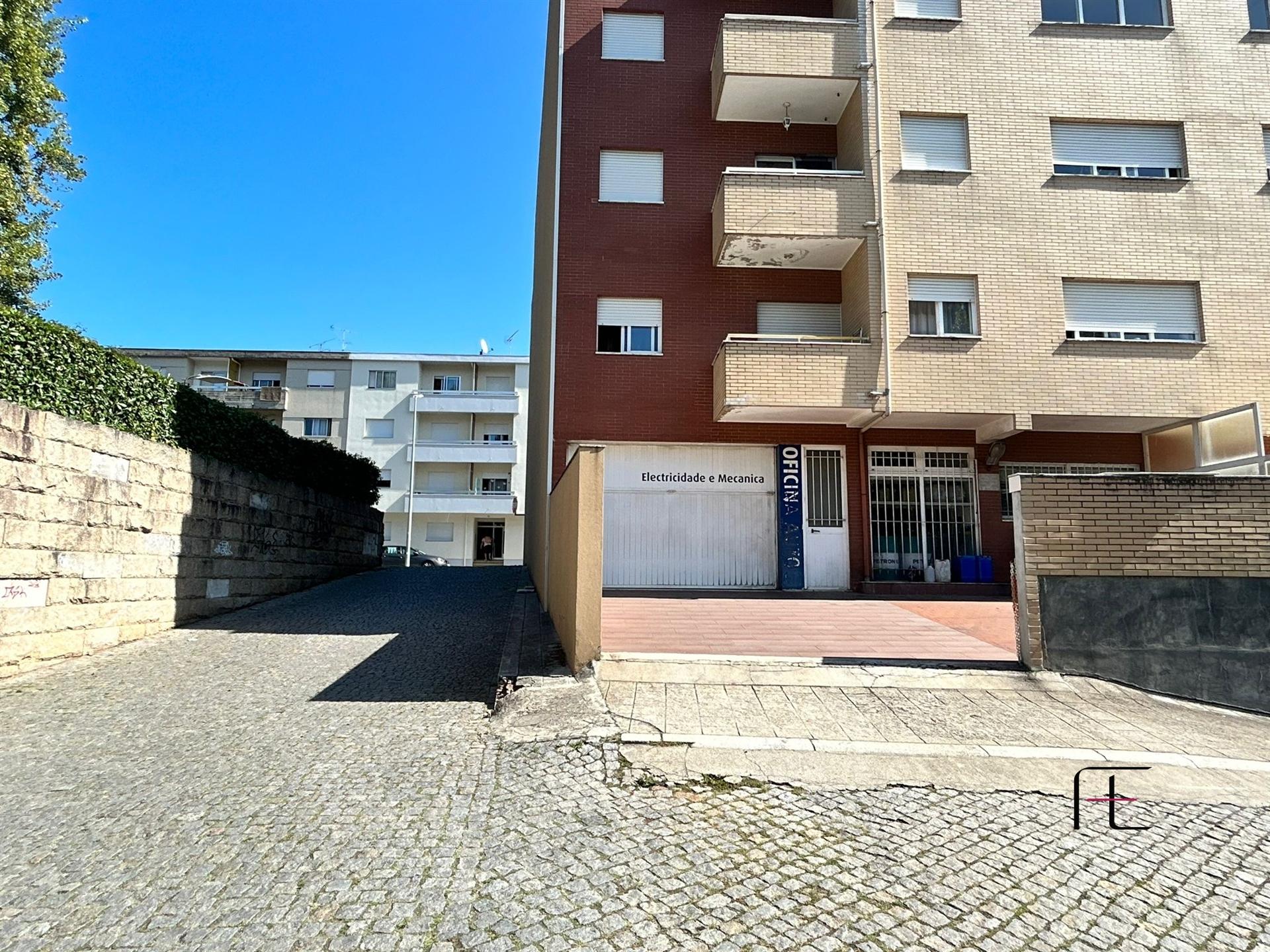 Oficina  Venda em Valongo,Valongo