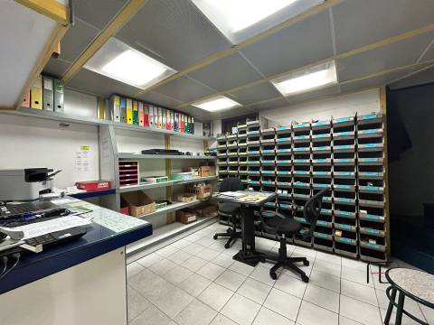 Oficina  Venda em Valongo,Valongo