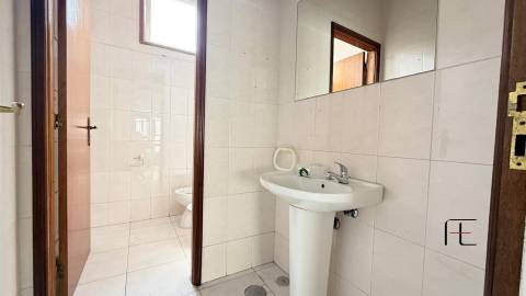 Loja  Arrendamento em Ermesinde,Valongo