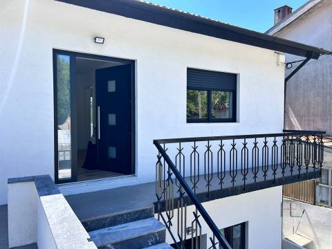Moradia T3 Venda em Baguim do Monte (Rio Tinto),Gondomar