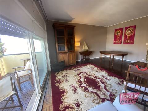 Apartamento T2 Arrendamento em Aldoar, Foz do Douro e Nevogilde,Porto