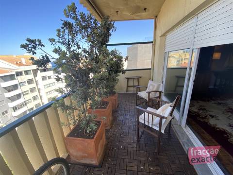Apartamento T2 Arrendamento em Aldoar, Foz do Douro e Nevogilde,Porto