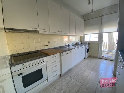 Apartamento T2 Arrendamento em Aldoar, Foz do Douro e Nevogilde,Porto
