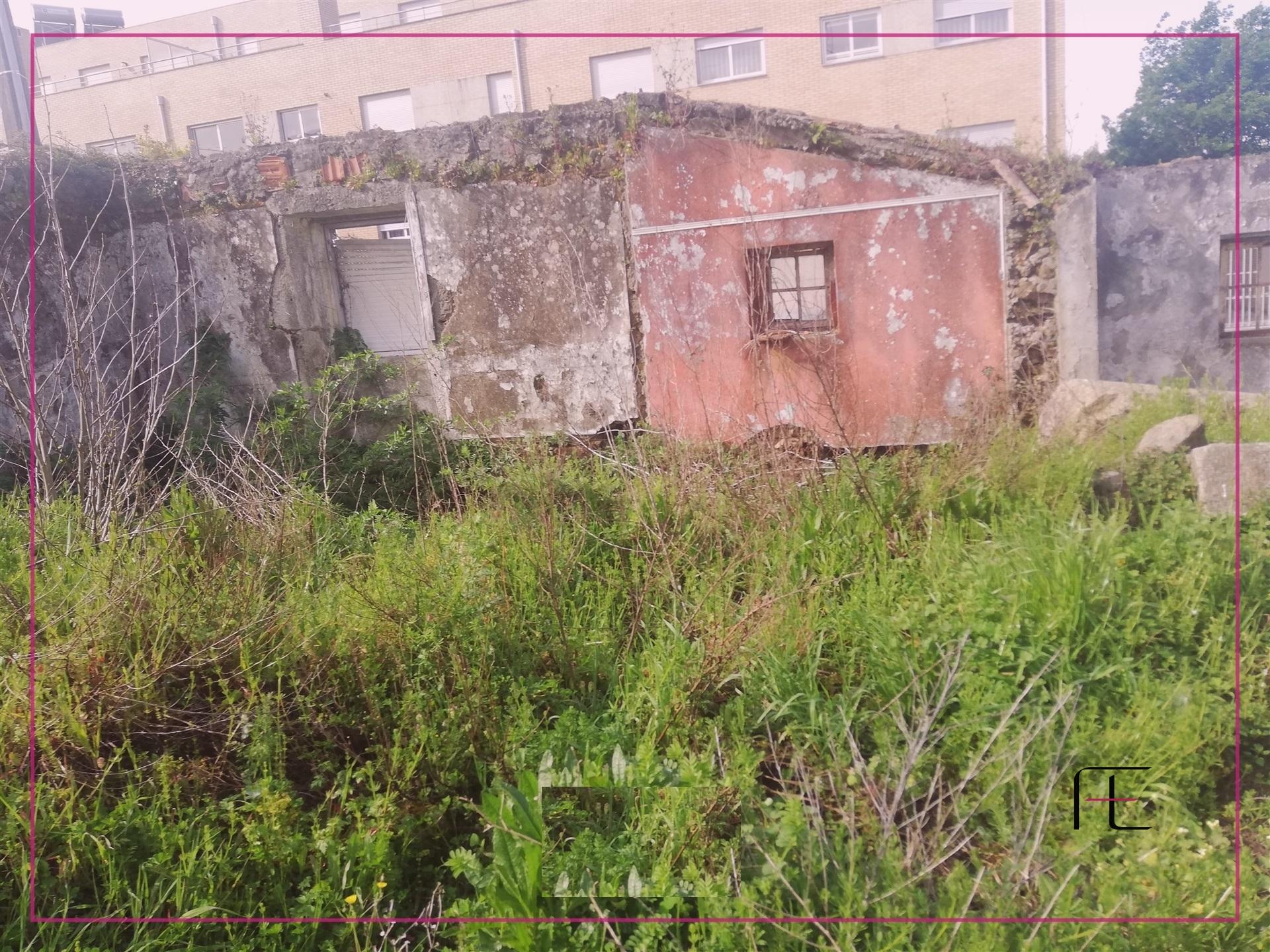 Terreno Urbano  Venda em Custóias, Leça do Balio e Guifões,Matosinhos