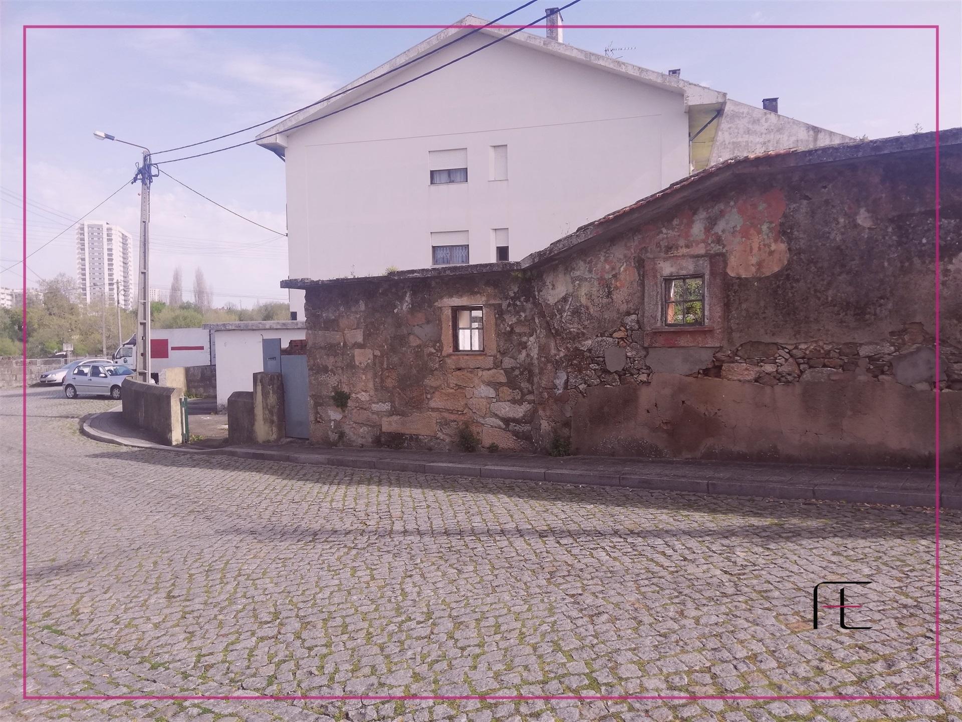 Terreno Urbano  Venda em Custóias, Leça do Balio e Guifões,Matosinhos