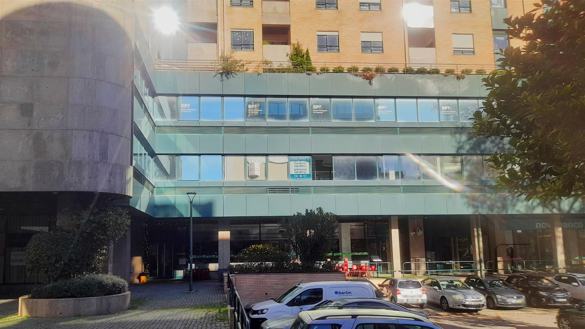 Escritório  Arrendamento em Ramalde,Porto