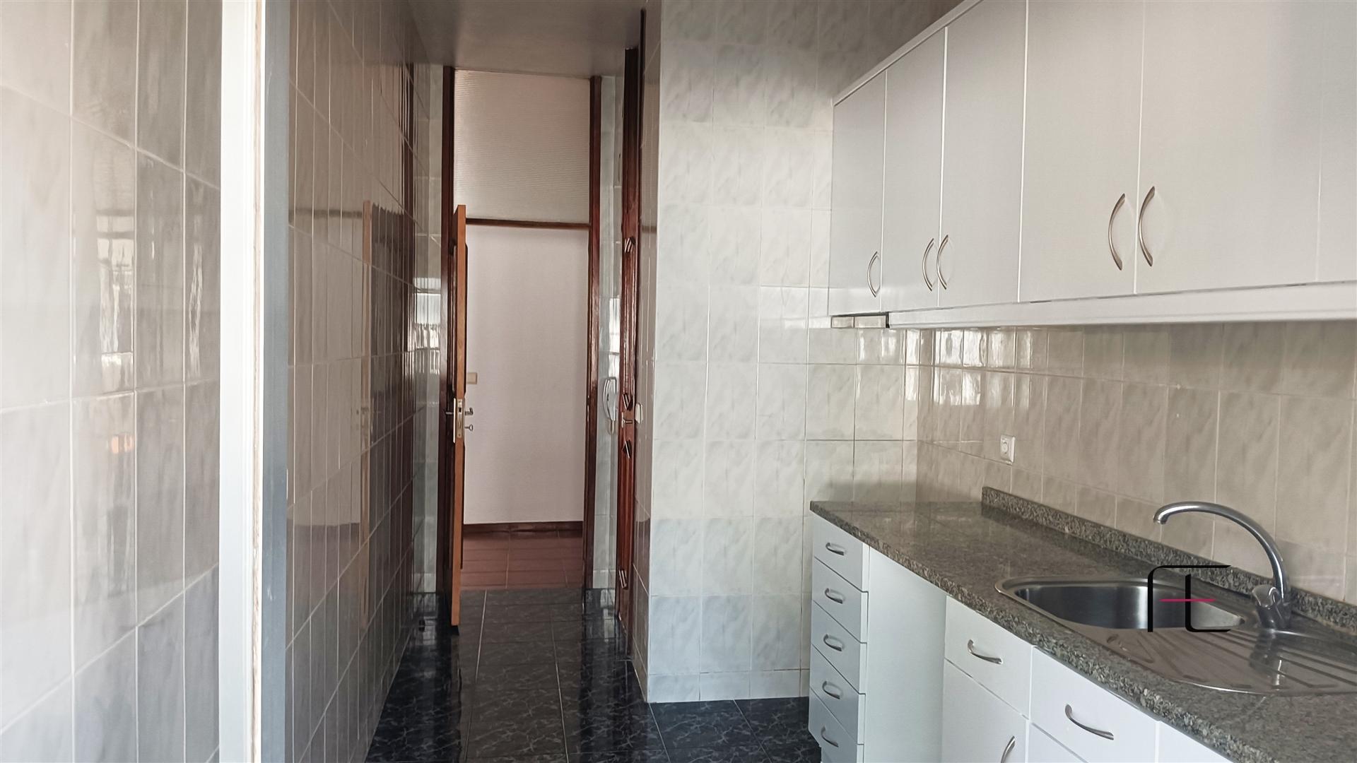 Apartamento T2 Arrendamento em Paranhos,Porto