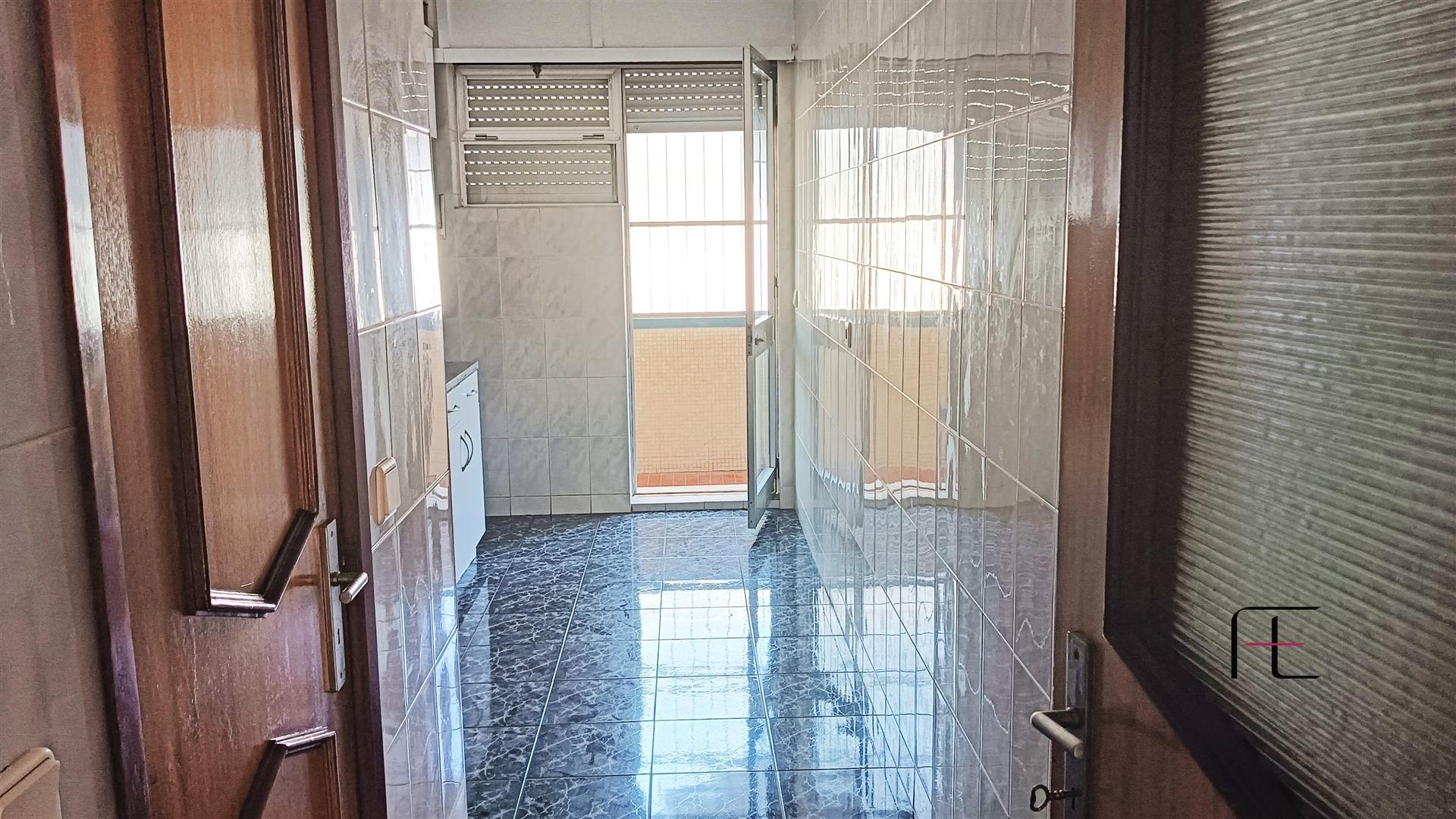 Apartamento T2 Arrendamento em Paranhos,Porto