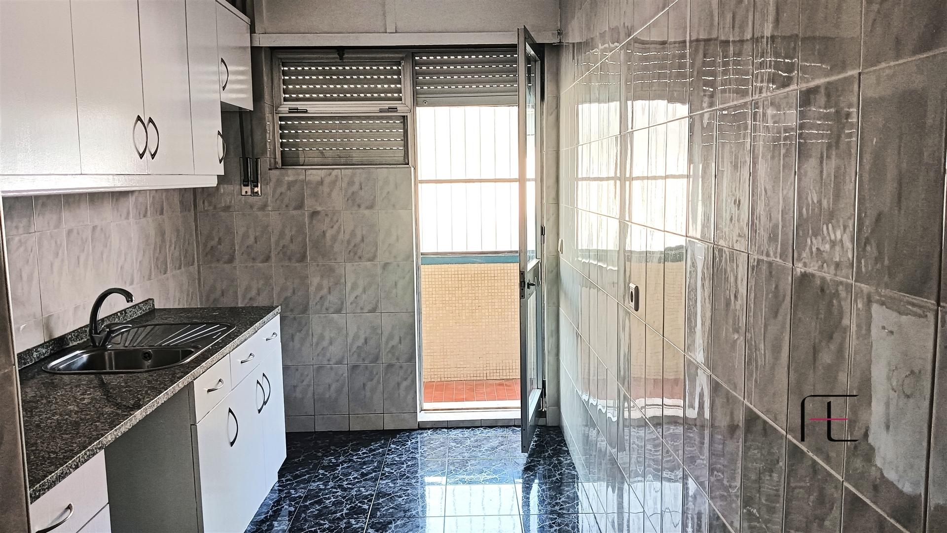Apartamento T2 Arrendamento em Paranhos,Porto