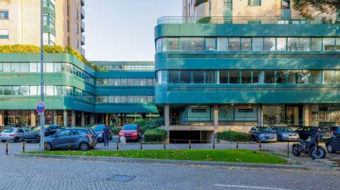 Escritório  Arrendamento em Ramalde,Porto