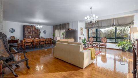 Apartamento T5 Venda em São Mamede de Infesta e Senhora da Hora,Matosinhos