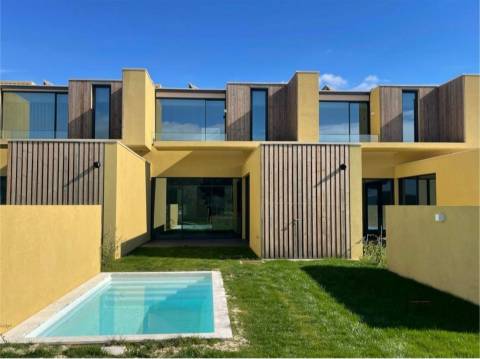 Moradia de Luxo T3 com Piscina Privada em Vilamoura Parque - Algarve