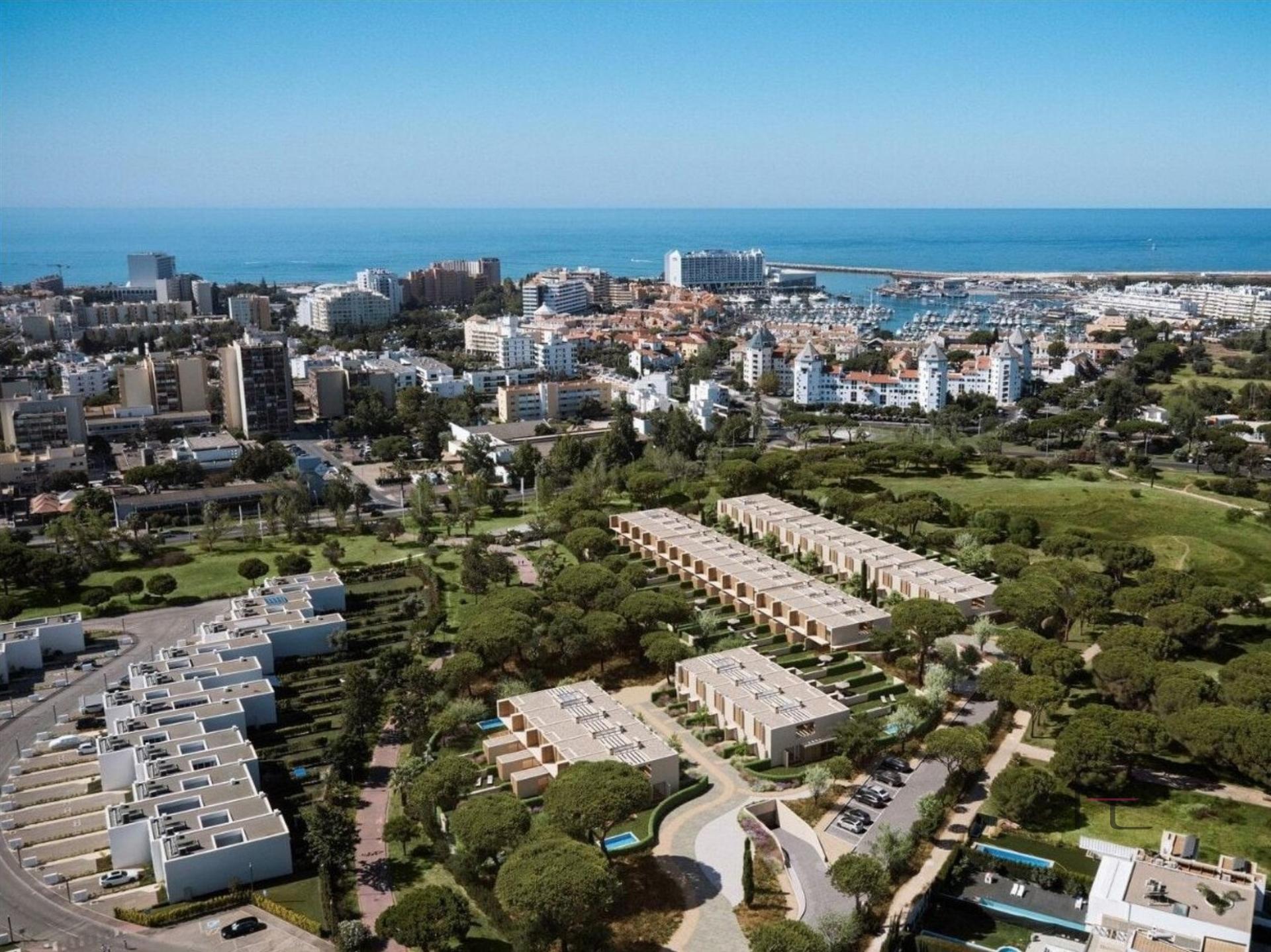 Moradia de Luxo T3 com Piscina Privada em Vilamoura Parque - Algarve