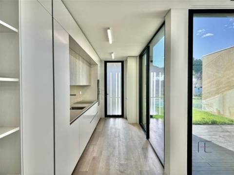 Moradia de Luxo T3 com Piscina Privada em Vilamoura Parque - Algarve