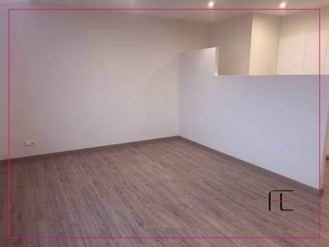 Apartamento T0 Venda em Matosinhos e Leça da Palmeira,Matosinhos