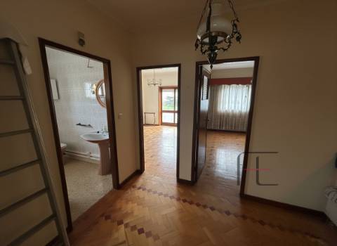 Moradia Geminada T5 Venda em Rio Tinto,Gondomar