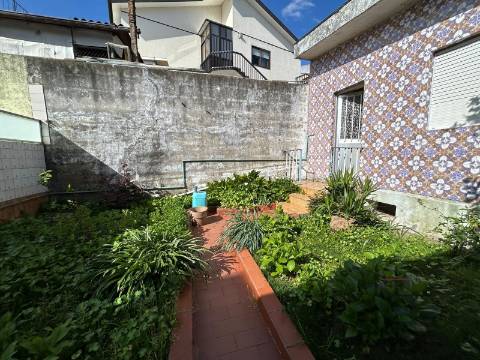 Moradia Geminada T5 Venda em Rio Tinto,Gondomar