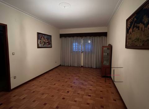 Moradia Geminada T5 Venda em Rio Tinto,Gondomar