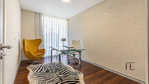 Apartamento T4 Venda em Funchal (Sé),Funchal