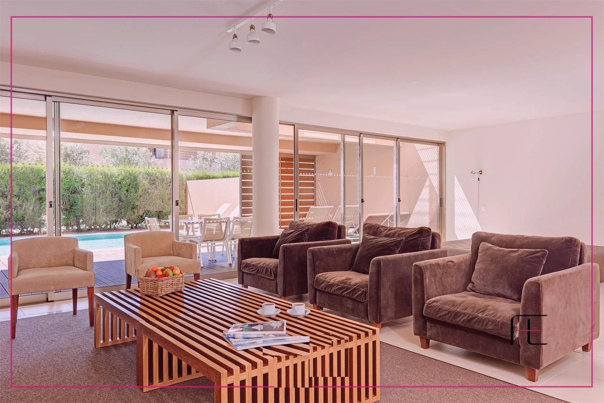 Moradia em Banda T4 Venda em Guia,Albufeira