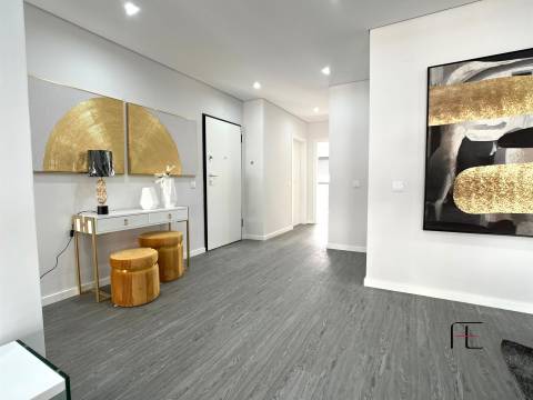 Apartamento T4 Venda em Quelfes,Olhão