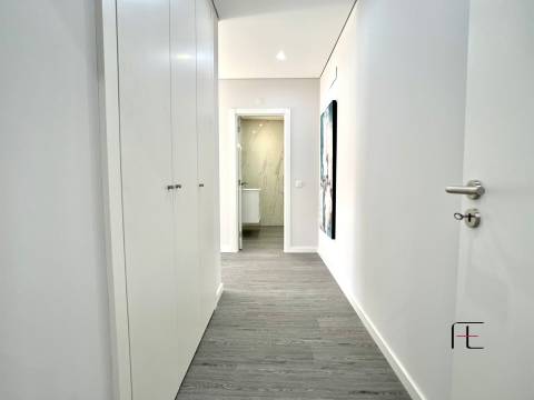 Apartamento T4 Venda em Quelfes,Olhão