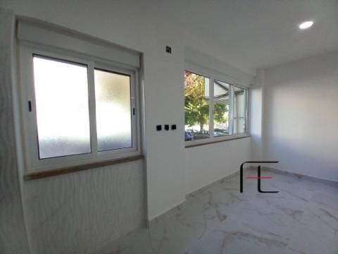 Apartamento T2 Venda em Amora,Seixal