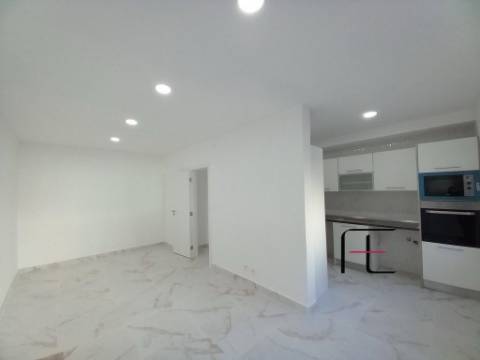 Apartamento T2 Venda em Amora,Seixal