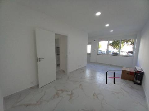 Apartamento T2 Venda em Amora,Seixal