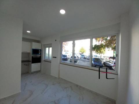 Apartamento T2 Venda em Amora,Seixal