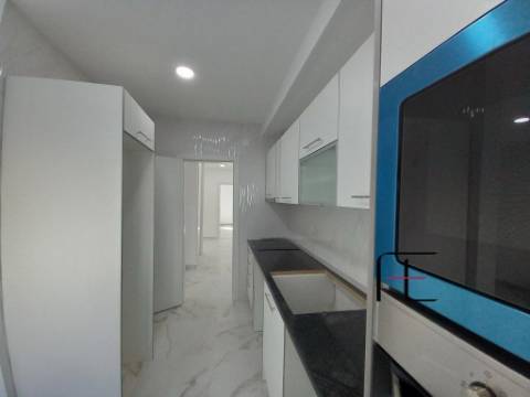 Apartamento T2 Venda em Amora,Seixal