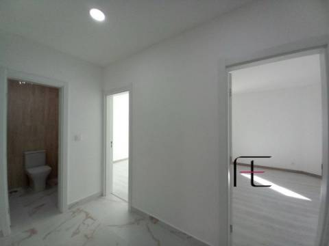 Apartamento T2 Venda em Amora,Seixal
